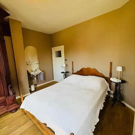 Ruime Slaapkamers Met Badkamers In Belle Epoquevilla- Concessiewijk * デ ハーン