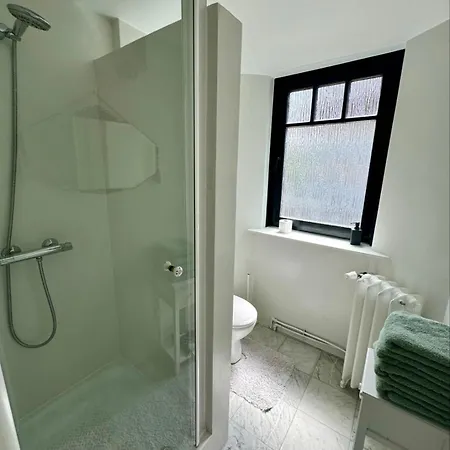 ゲストハウス Ruime Slaapkamers Met Badkamers In Belle Epoquevilla- Concessiewijk